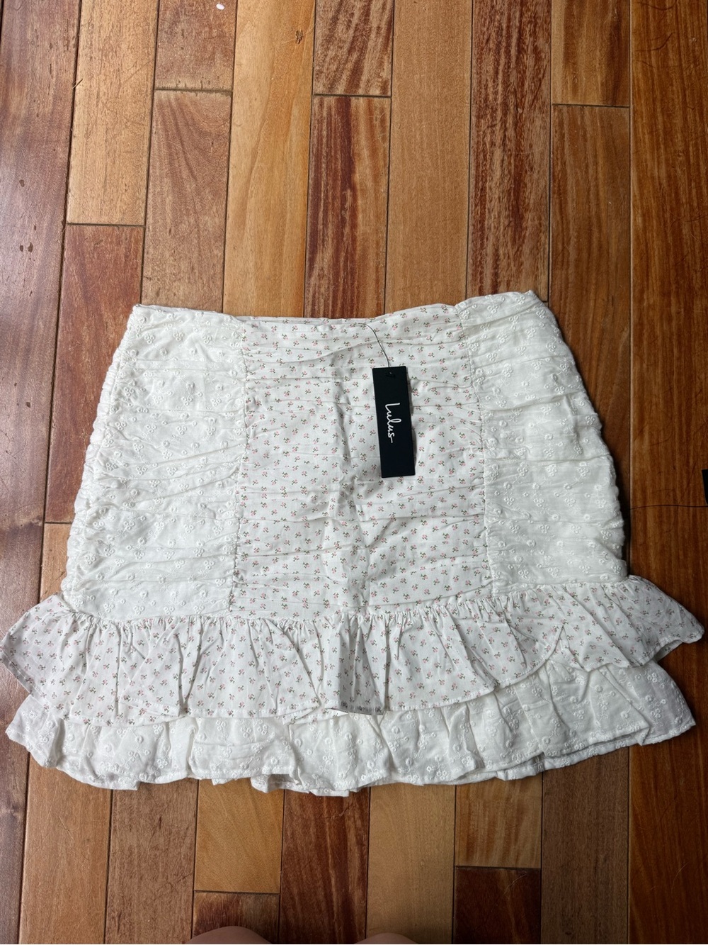 NEW WITH TAGS Lulus Bryony White Ditsy Floral Tiered Mini Skirt - Picture 3 of 6